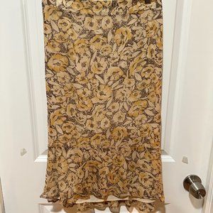 Banana Republic 100% Silk Floral Fitted Skirt, Size 10 (NWOT)